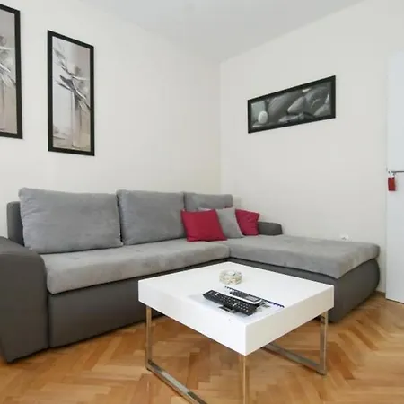 Ferienwohnung In Mit Klimaanlage, W-lan, Waschmaschine * 스플리트