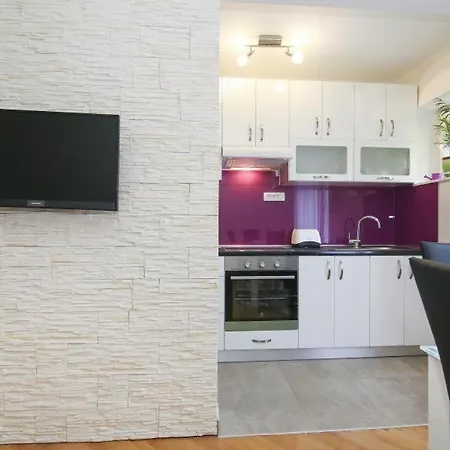 Ferienwohnung In Mit Klimaanlage, W-lan, Waschmaschine 아파트